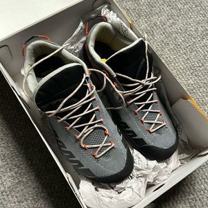 La sportiva TX2 approach shoes